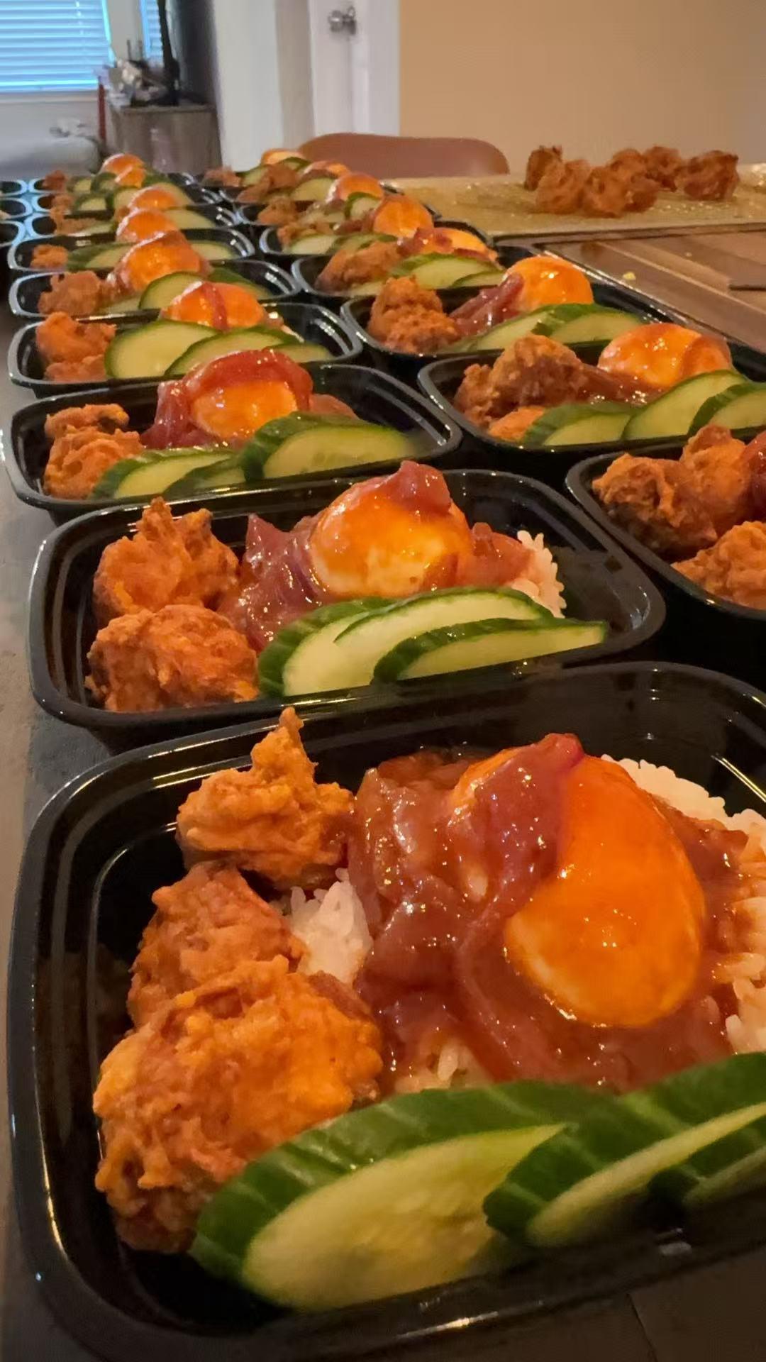 nasiGO boxes lined up during a Monday prep run